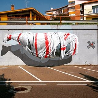 NEVERCREW just made another piece around Europe, this time near home, in Varese, Italy. The mural painting is called “Signalling machine” and it was made for Urban Canvas project, curated by the association WG Art.it. #nevercrew #streetart #walls #isupportstreetart #photooftheday #urbanart