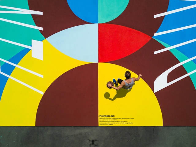 PLAYGROUND – New flat 3D anamorphic painting by Truly