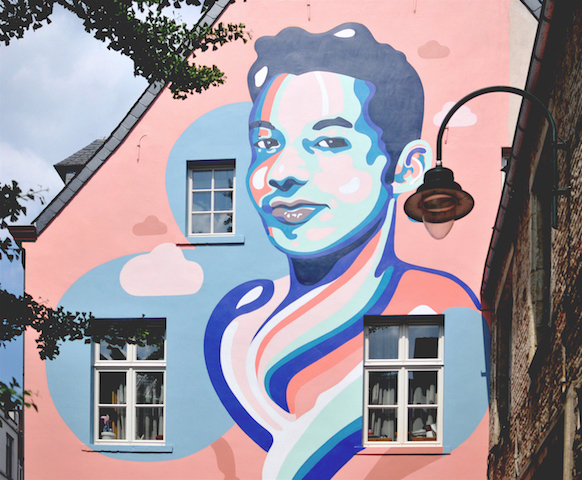 Anthea Missy paints LGBTQ mural for Brussels Street Art Tour