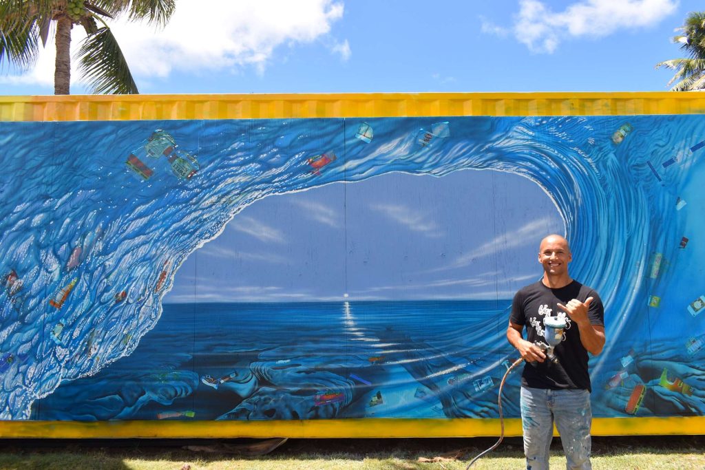 Hilton Alves Paints a Wave of Trash